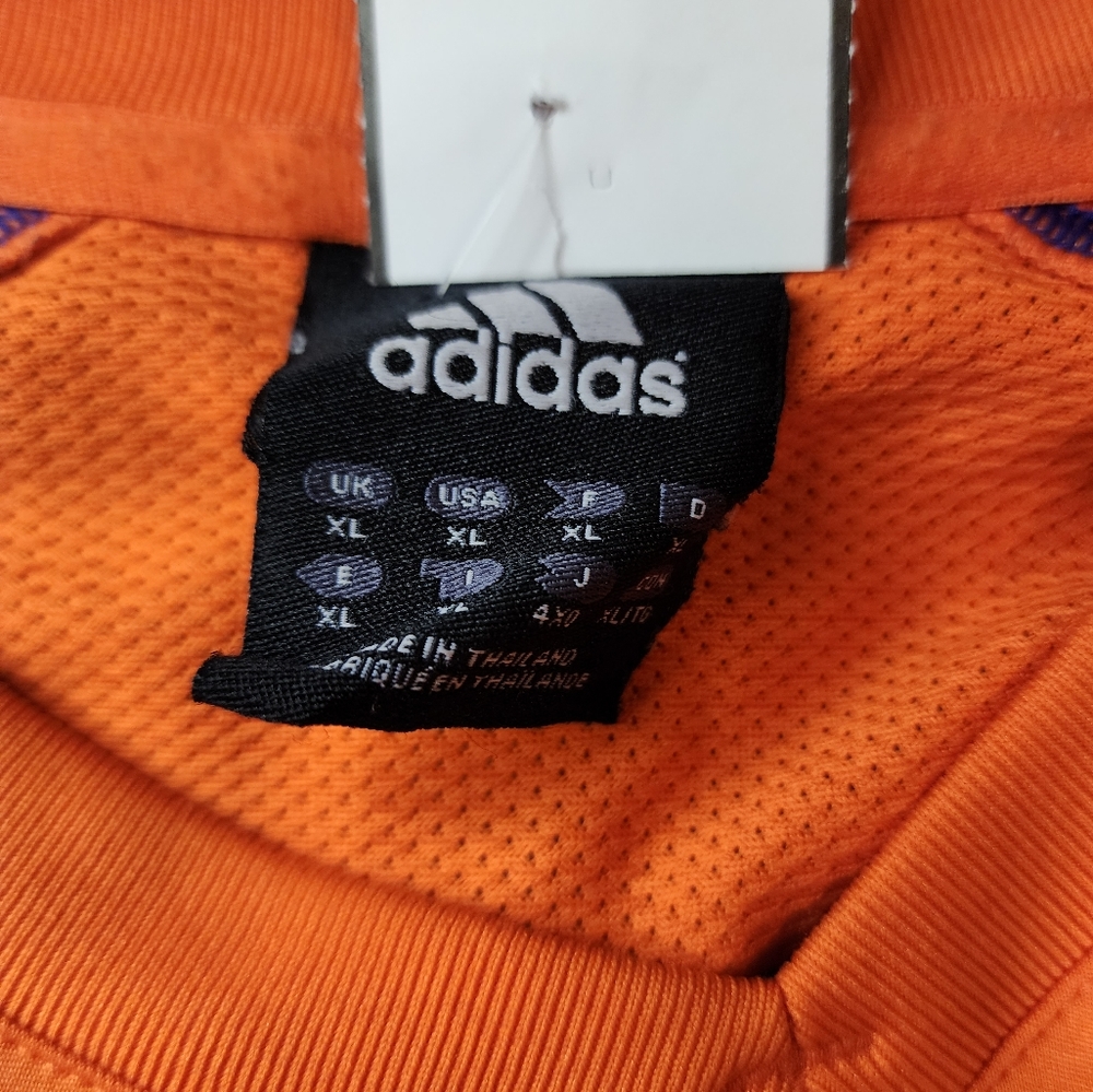 Adidas NY Knicks on court shooter long sleeve shirt - Picture 4 of 6